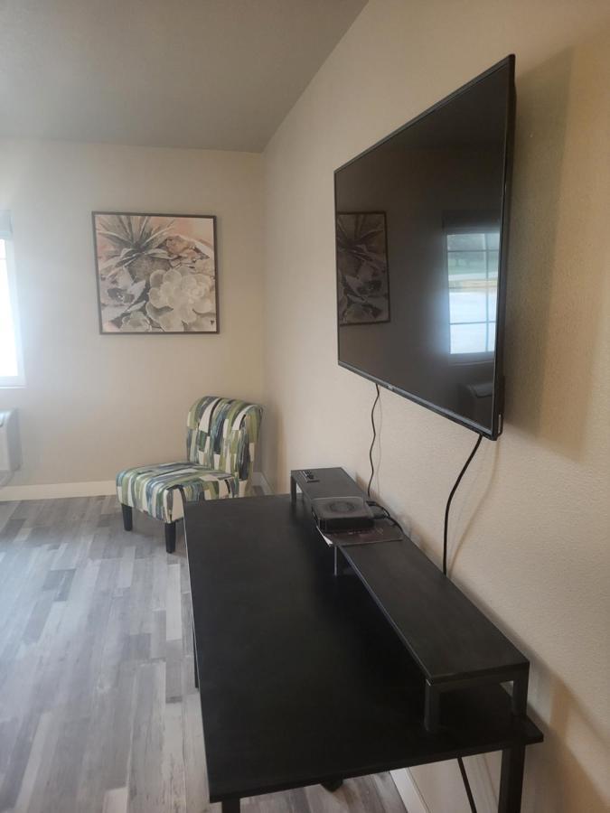 Red Fox Inn And Suites Waverly Buitenkant foto