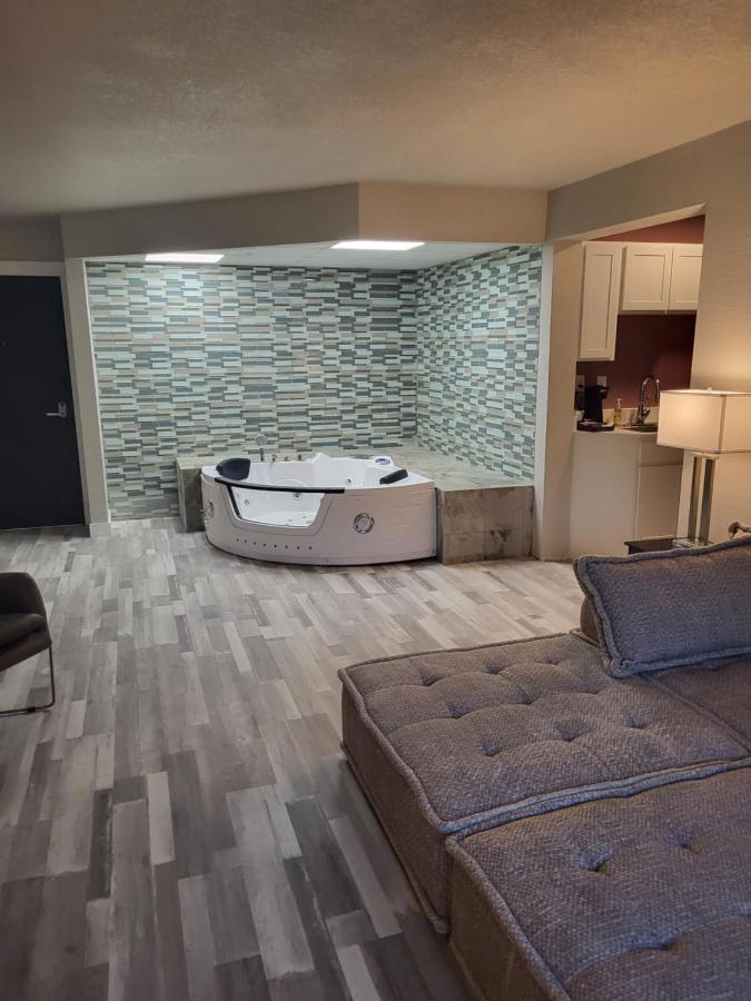 Red Fox Inn And Suites Waverly Buitenkant foto