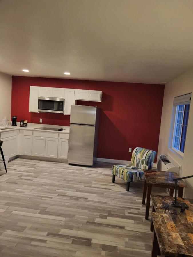 Red Fox Inn And Suites Waverly Buitenkant foto